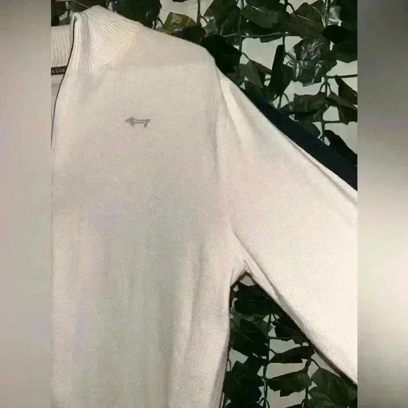 Used men’s Louis castle sweater Size M - Picture 4 of 6